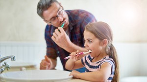 helping kids with sensory processing issues brush