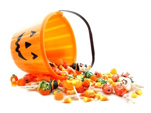 What Candy Do Dentists Give Out on Halloween?